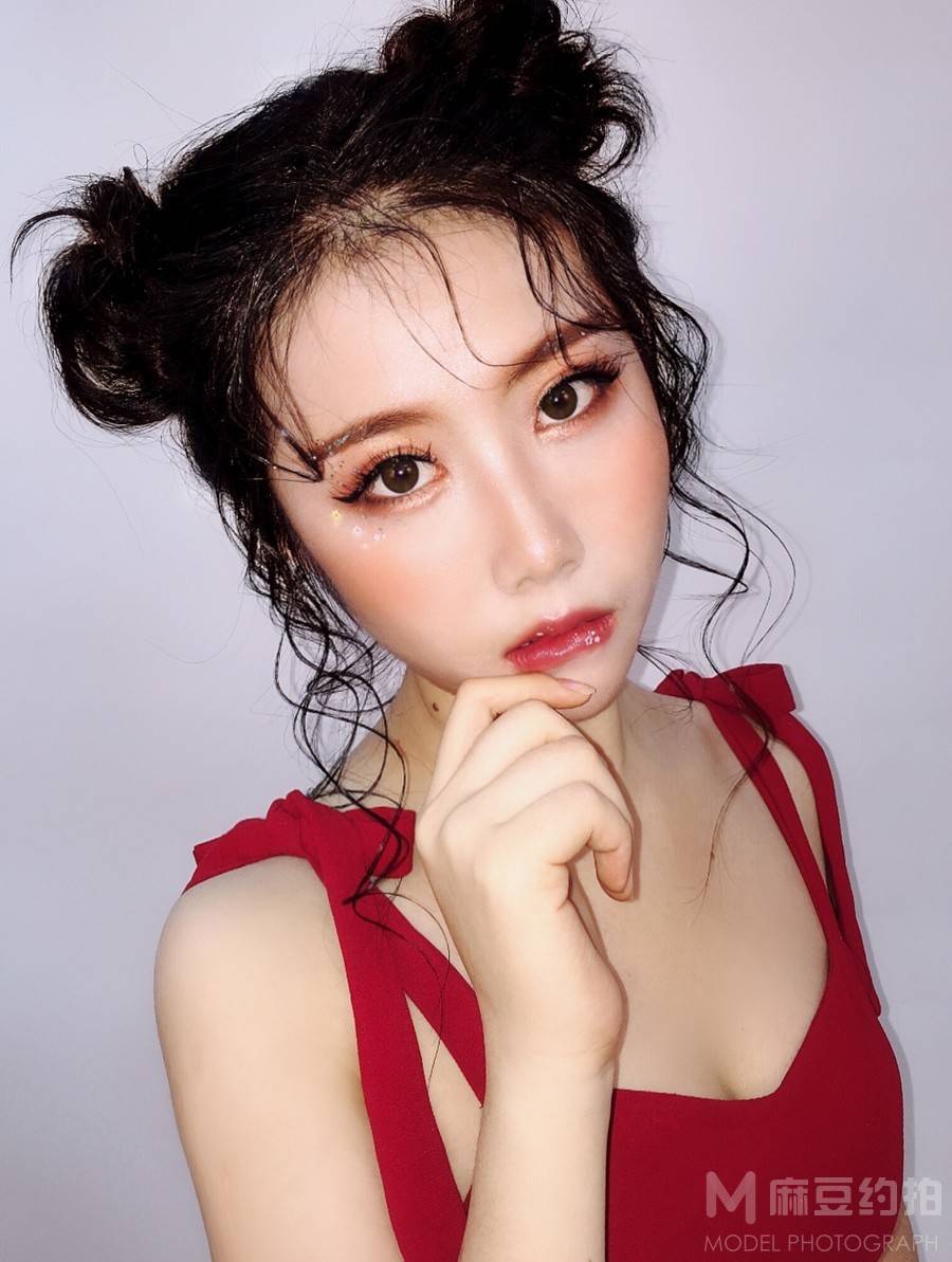 妆容模特