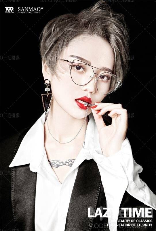 妆容模特
