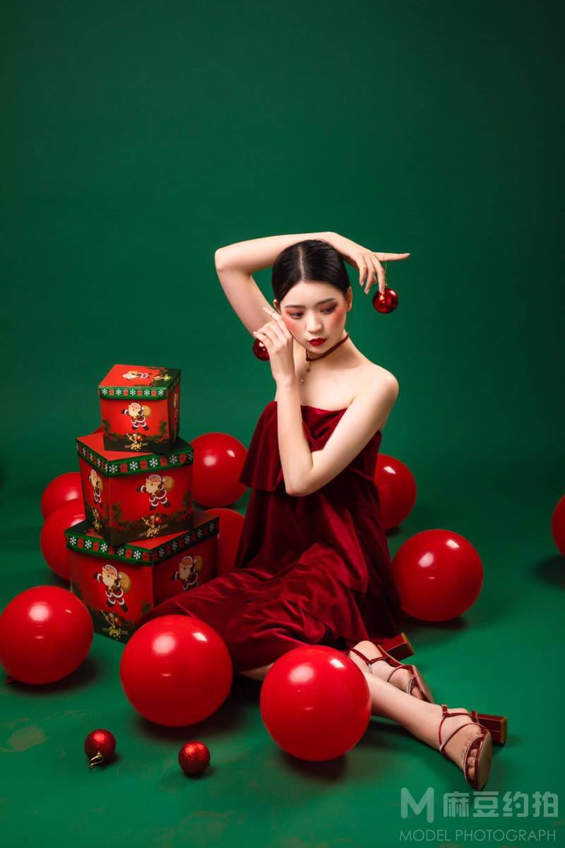黑白模特