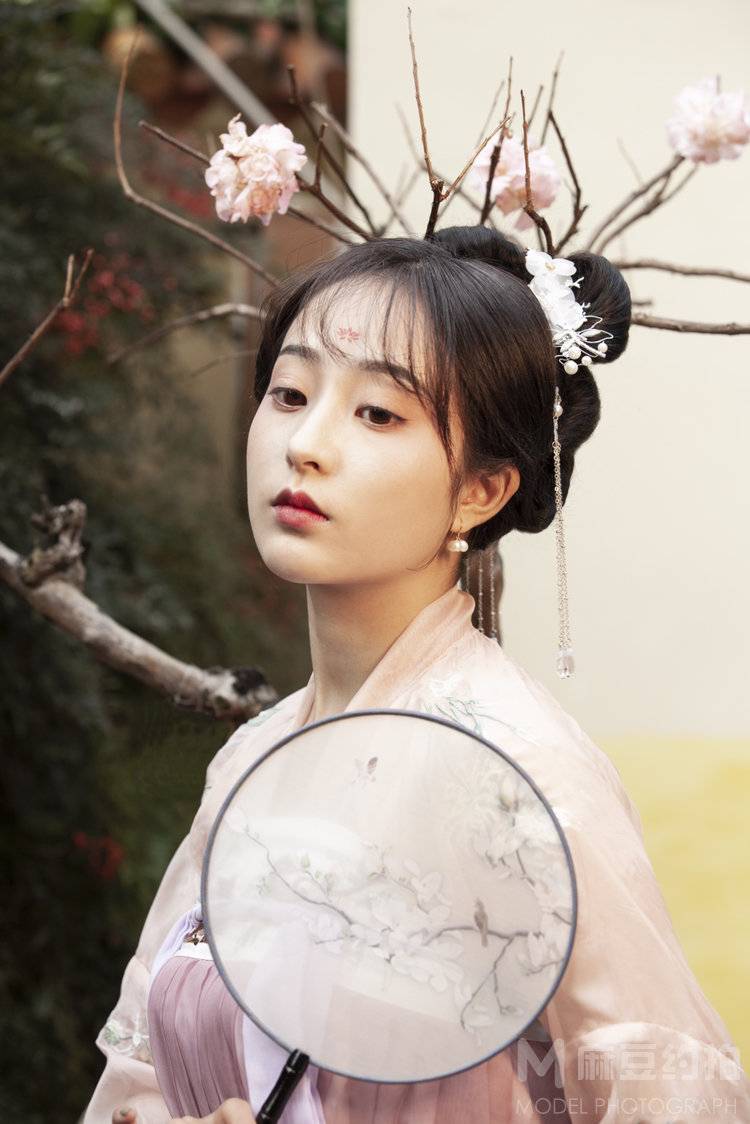 妆容模特