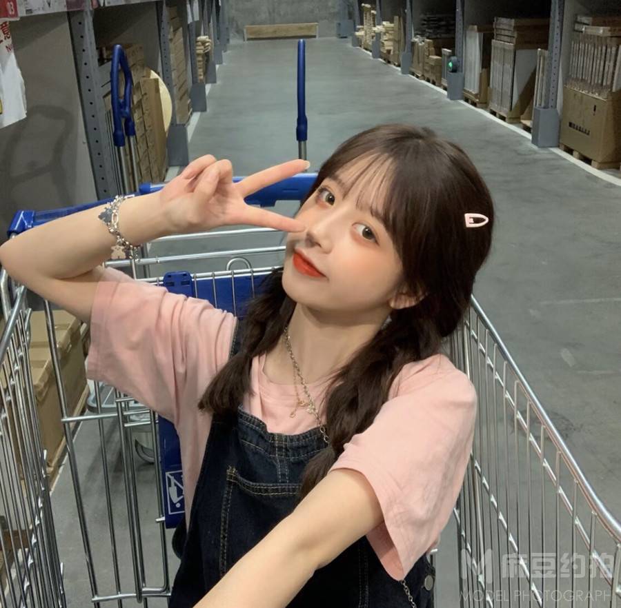 少女模特