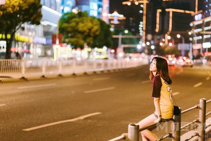 夜景模特