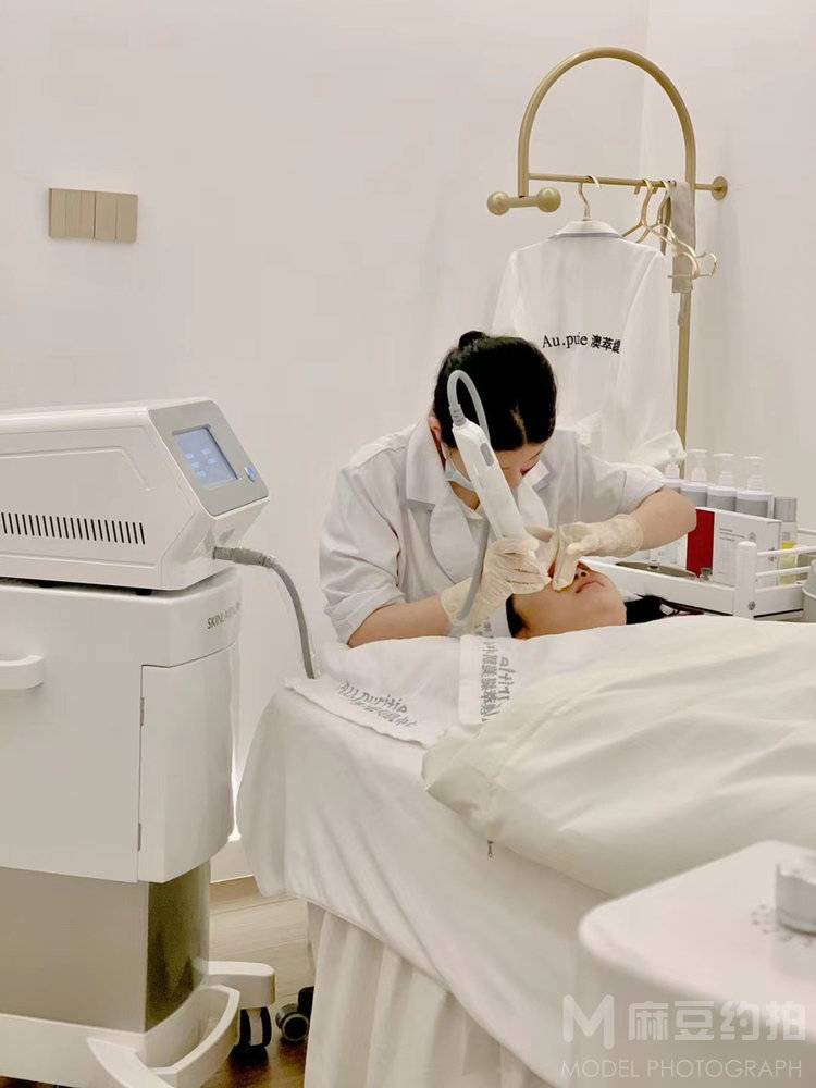 纪实模特