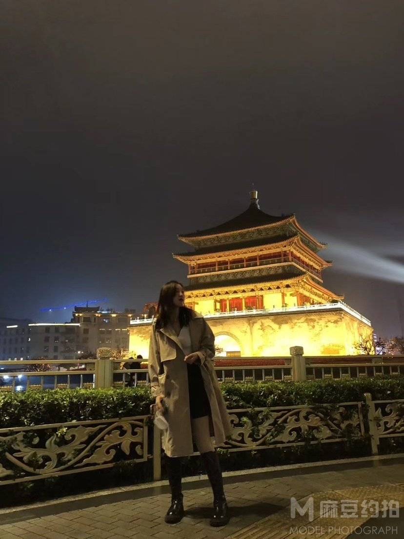 校园模特