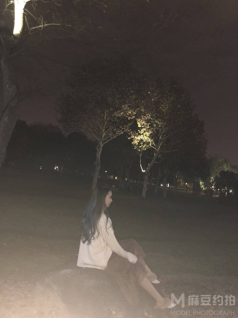 夜景模特