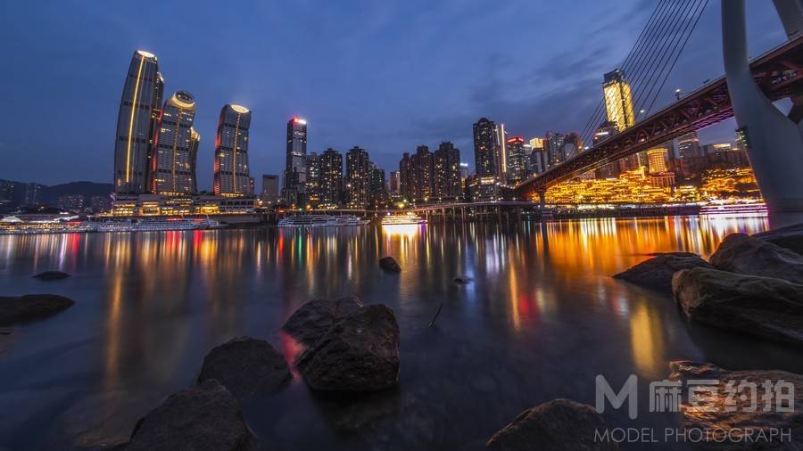 夜景模特