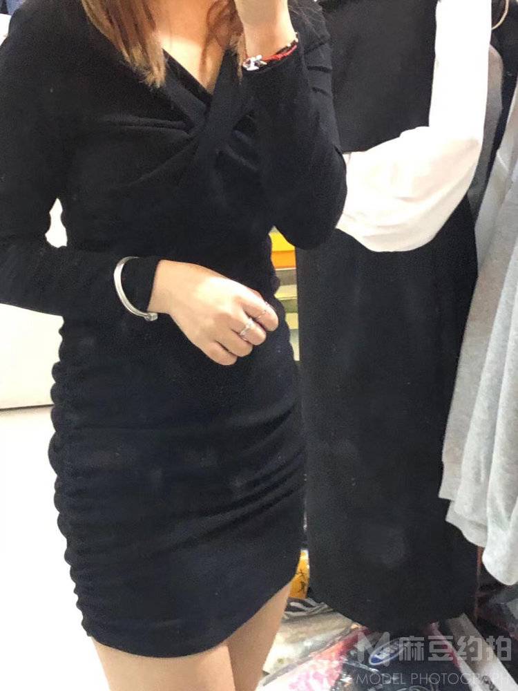 黑白模特