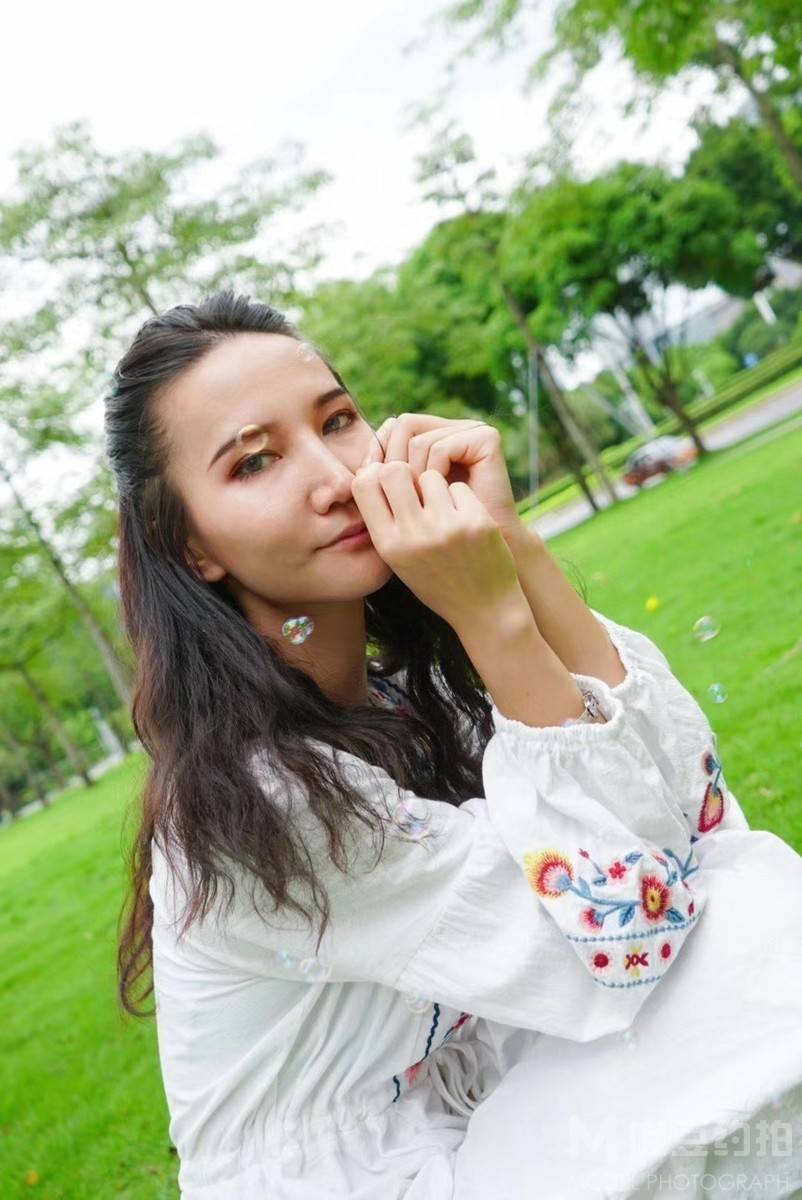 清新模特