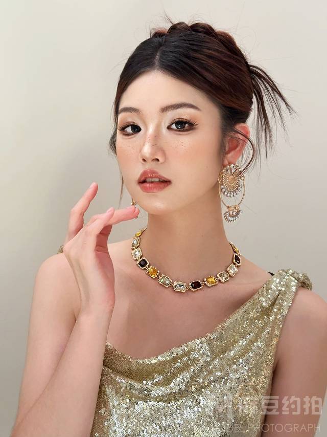妆容模特