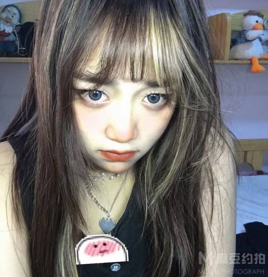 黑白模特