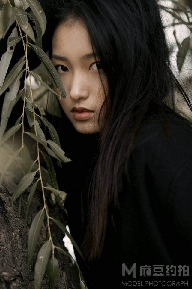 黑白模特