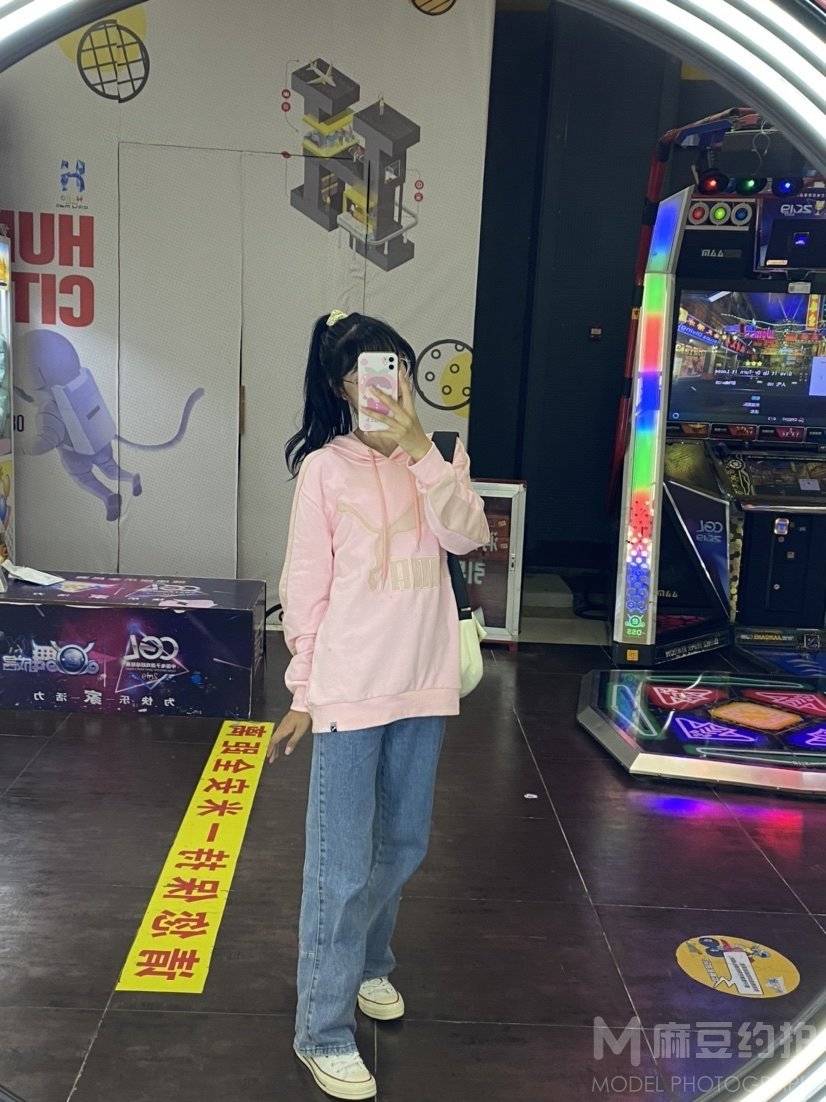 校园模特