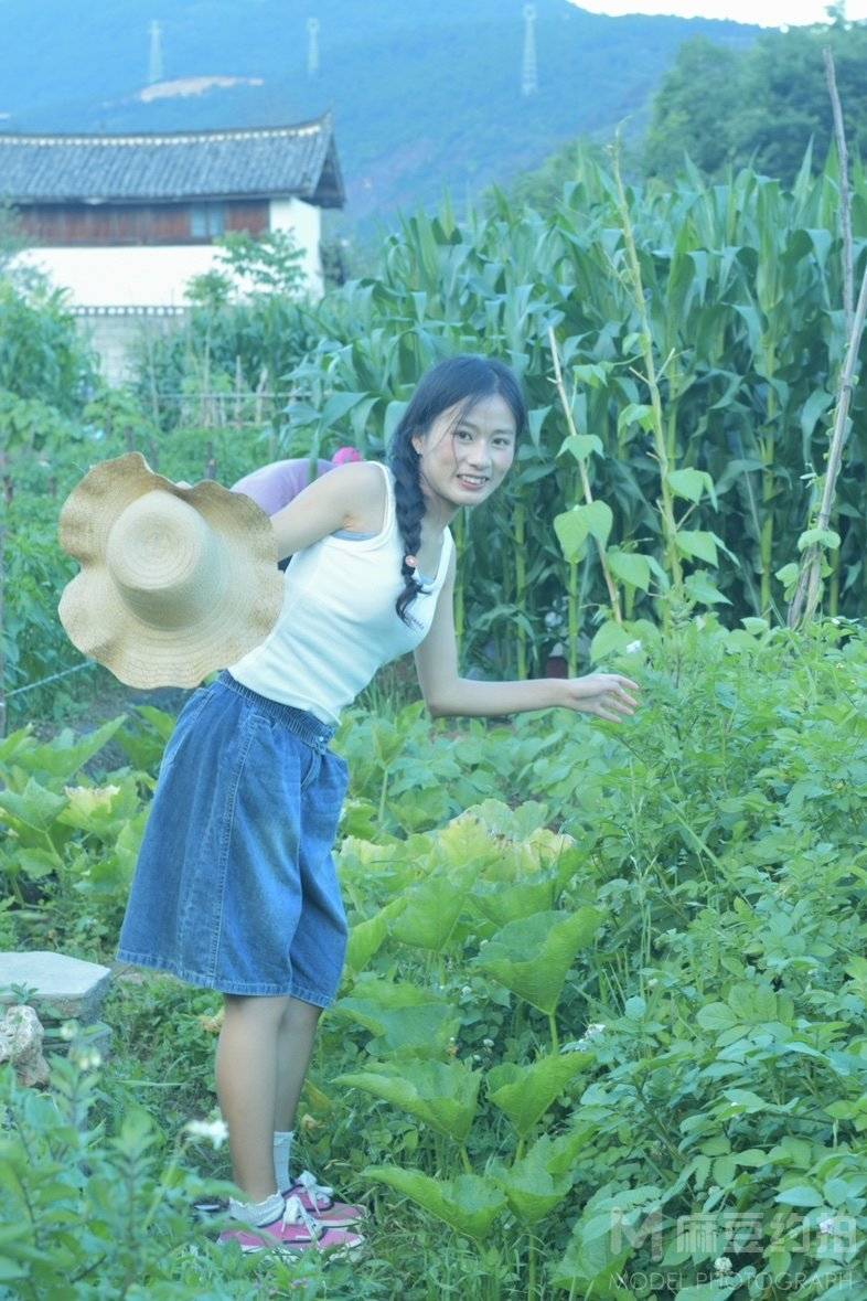 黑白模特