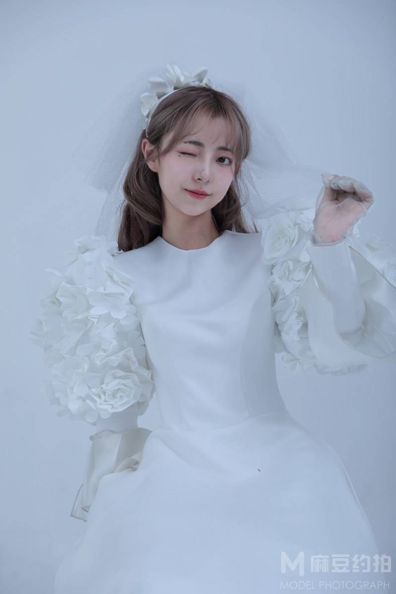 黑白模特