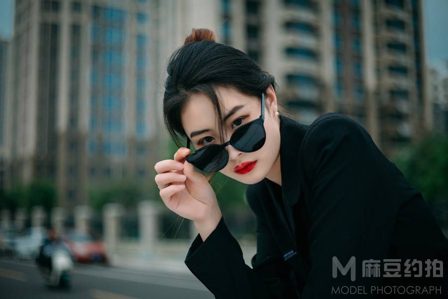 黑白模特