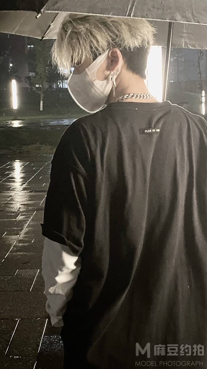 黑白模特