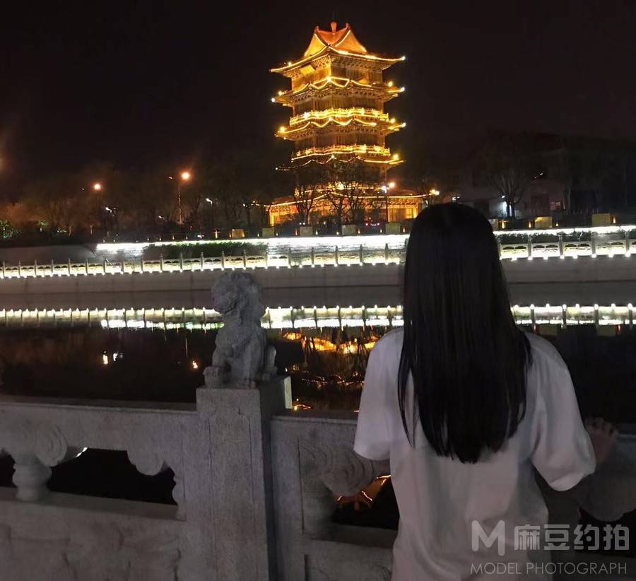 夜景模特