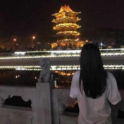 夜景模特