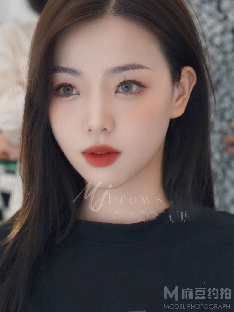 妆容模特