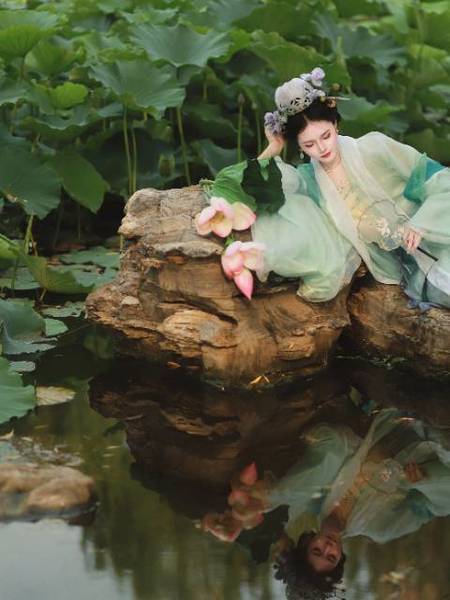 汉服模特
