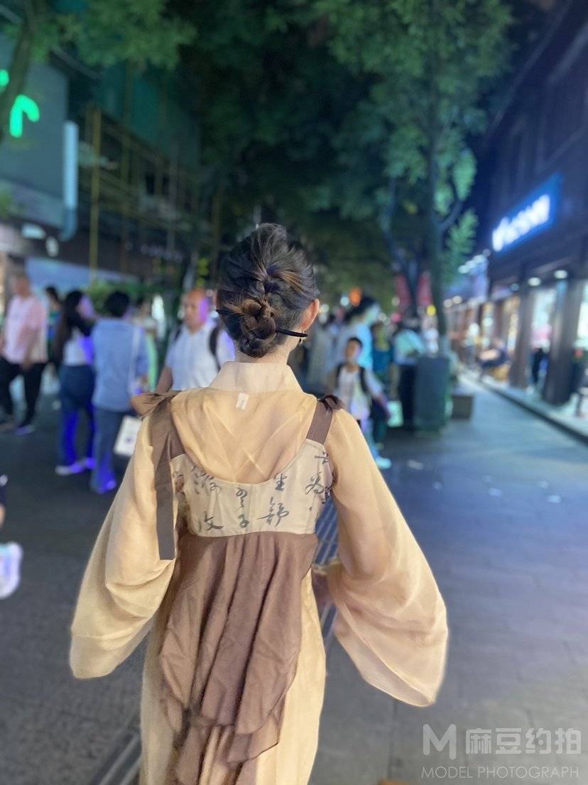 清新模特