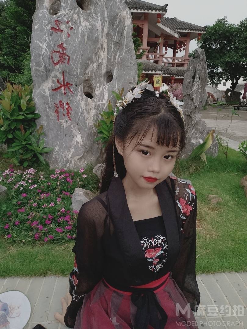 黑白模特