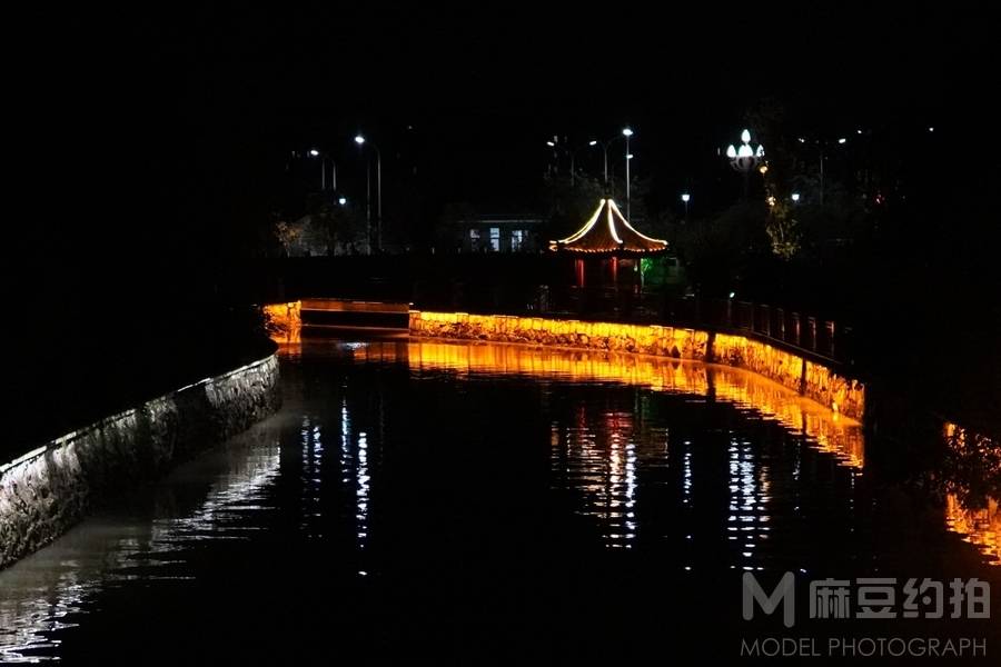 夜景模特