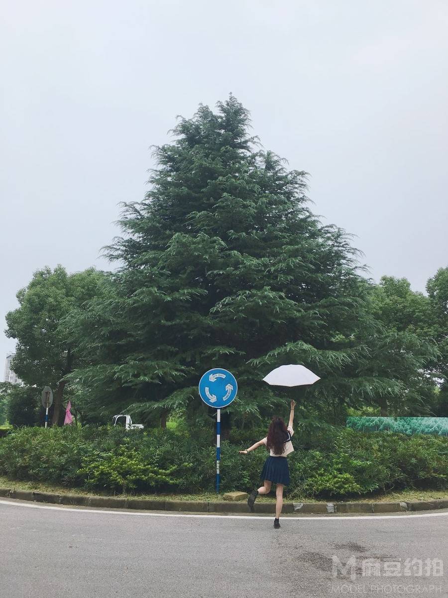 校园模特