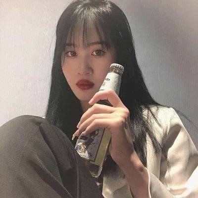 黑白模特