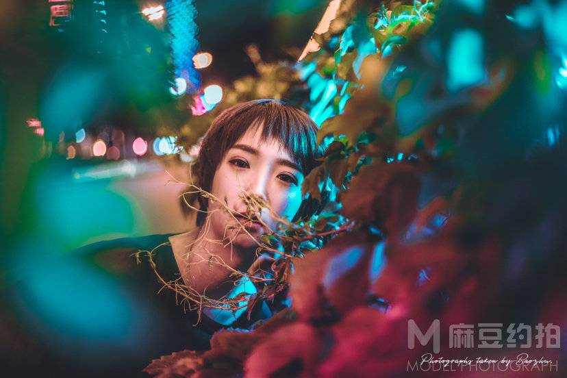 情绪模特