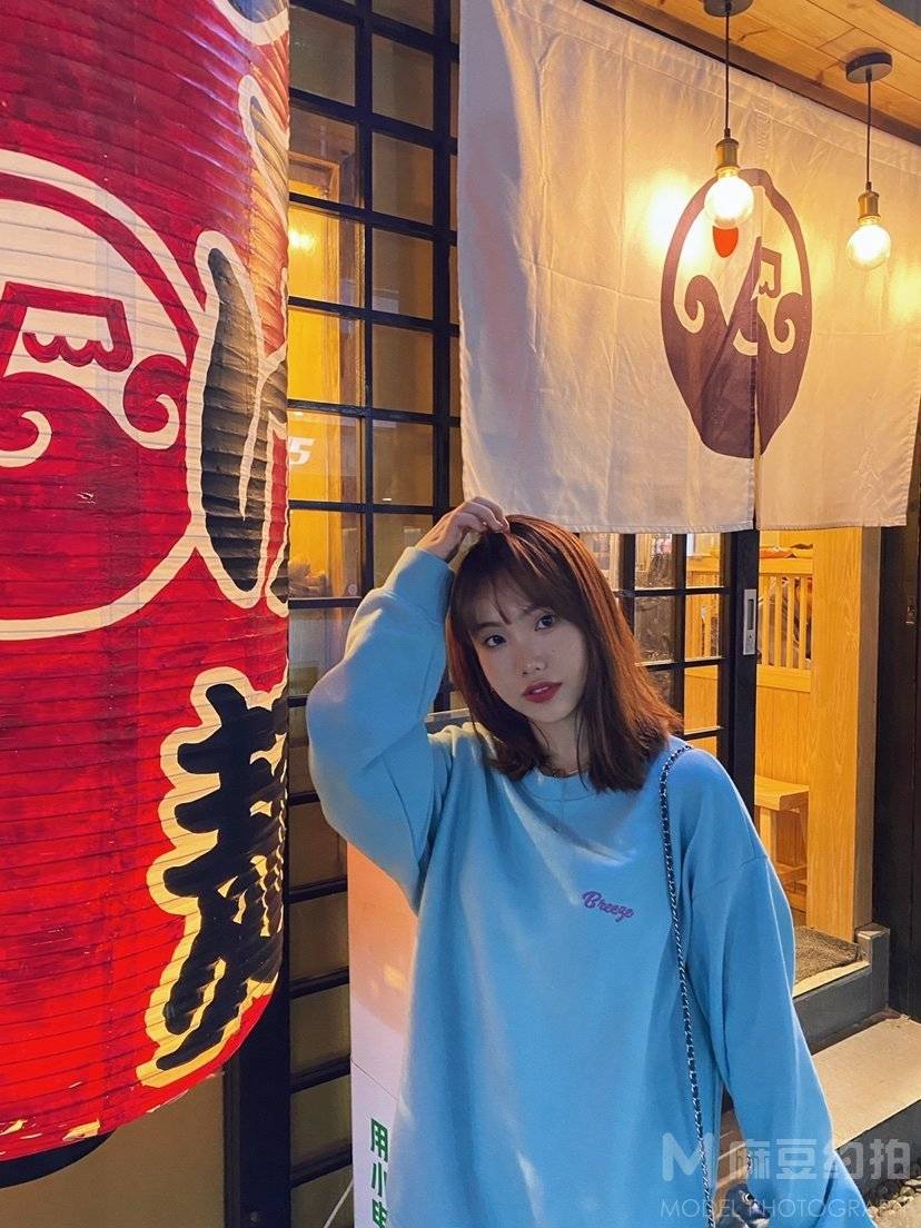 妆容模特