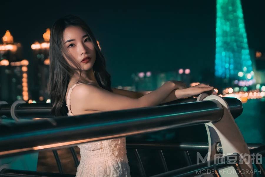 夜景模特