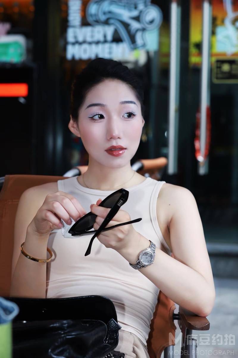 胶片模特