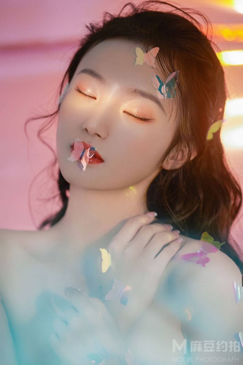 妆容模特