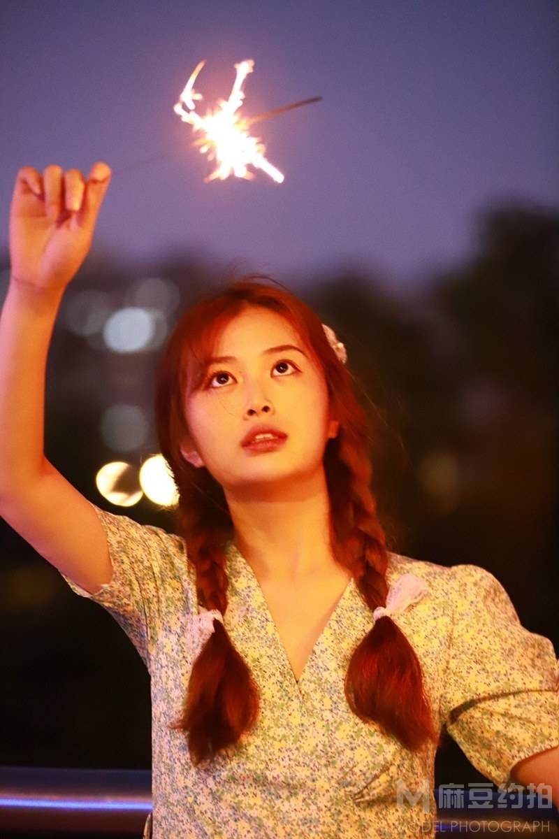 夜景模特