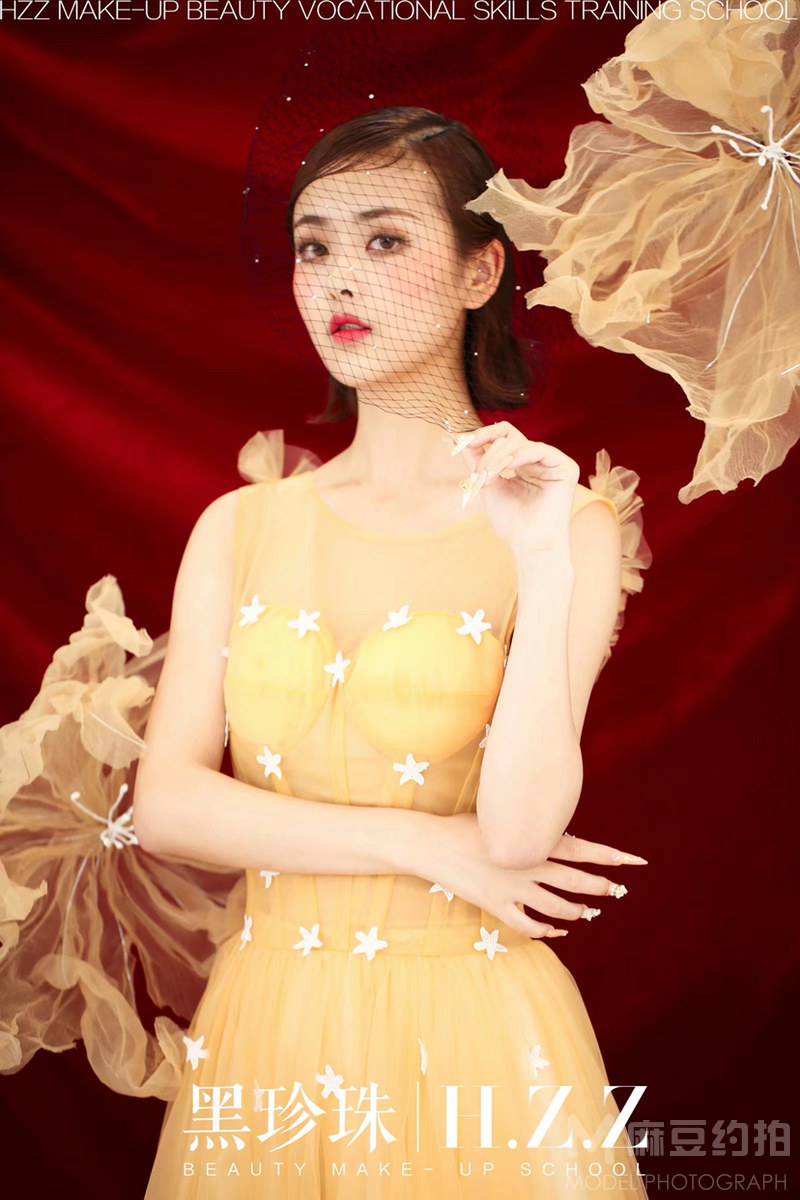 妆容模特