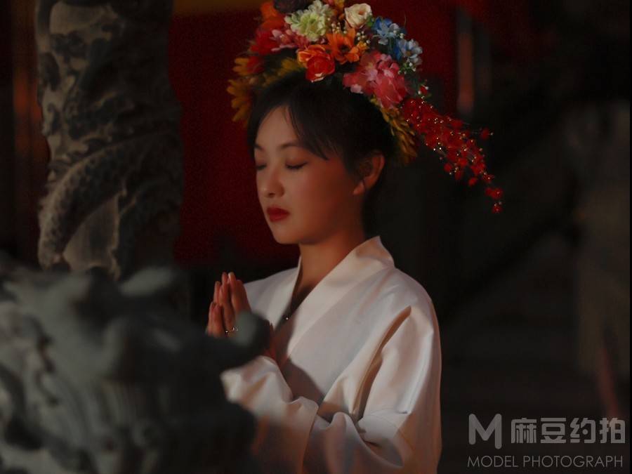 妆容模特