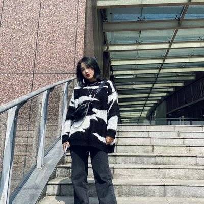 黑白模特