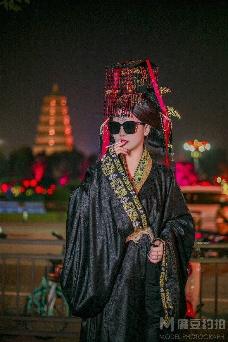 汉服模特