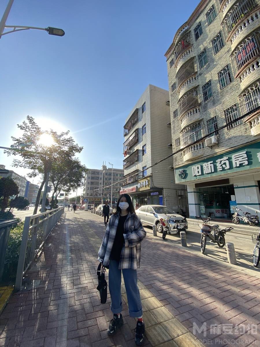 校园模特