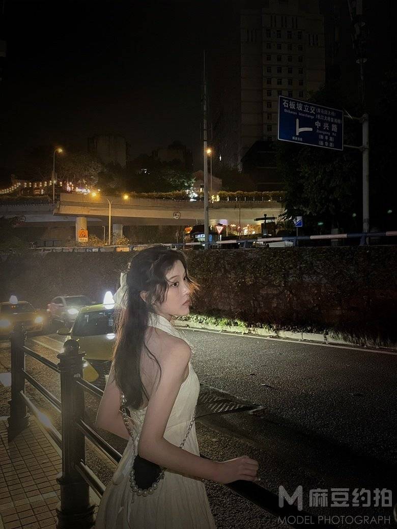 夜景模特