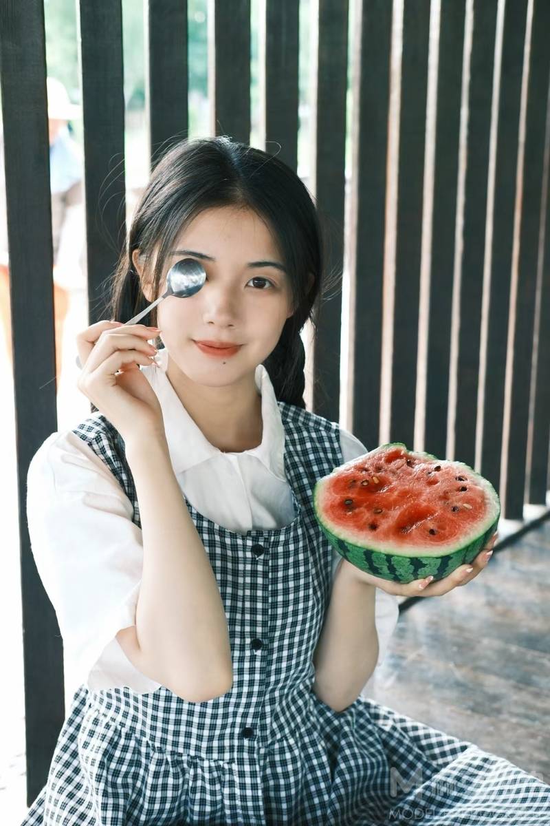 妆容模特