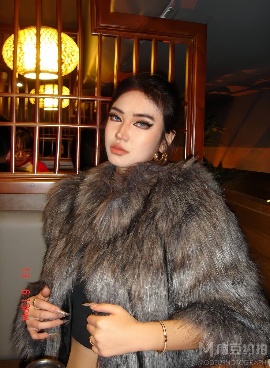 妆容模特