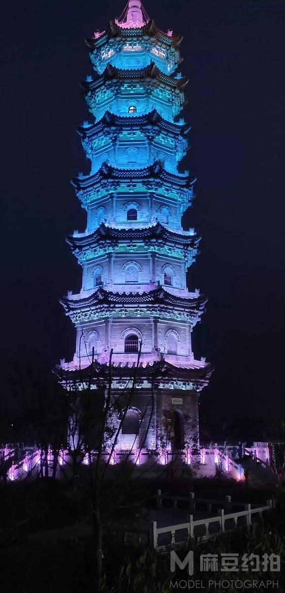夜景模特
