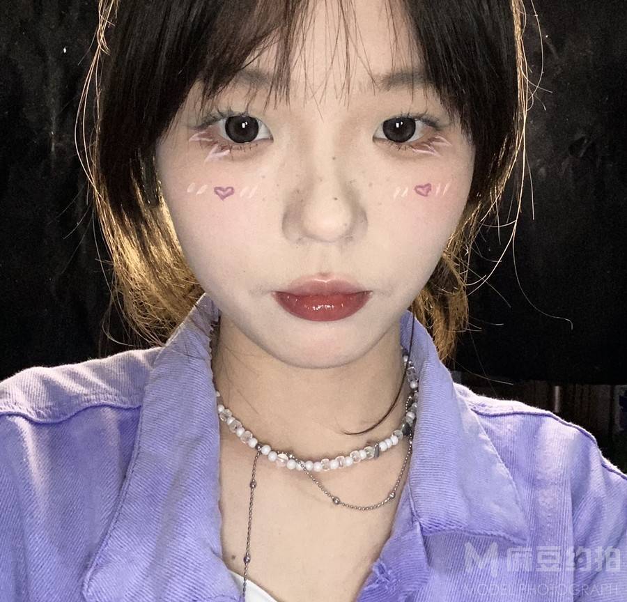 妆容模特