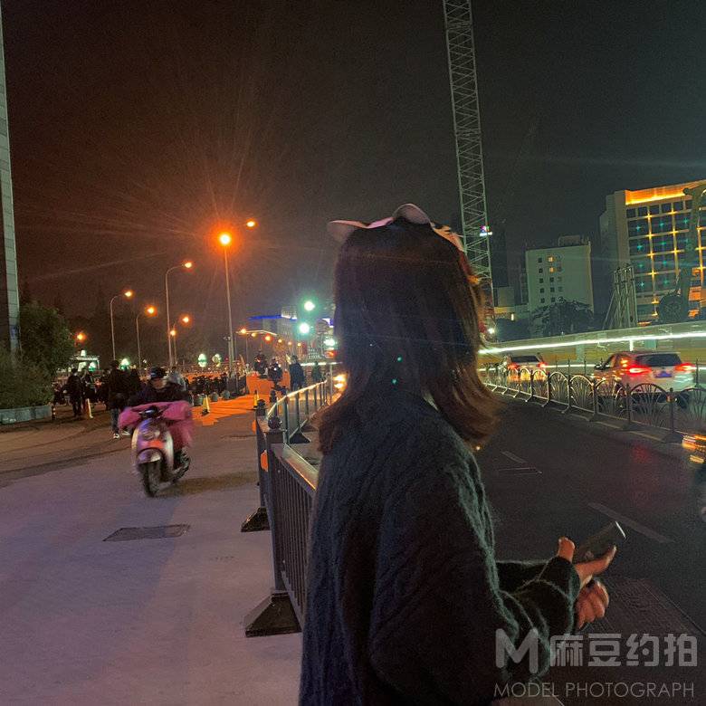 夜景模特