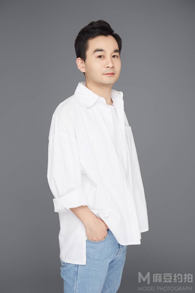 黑白模特