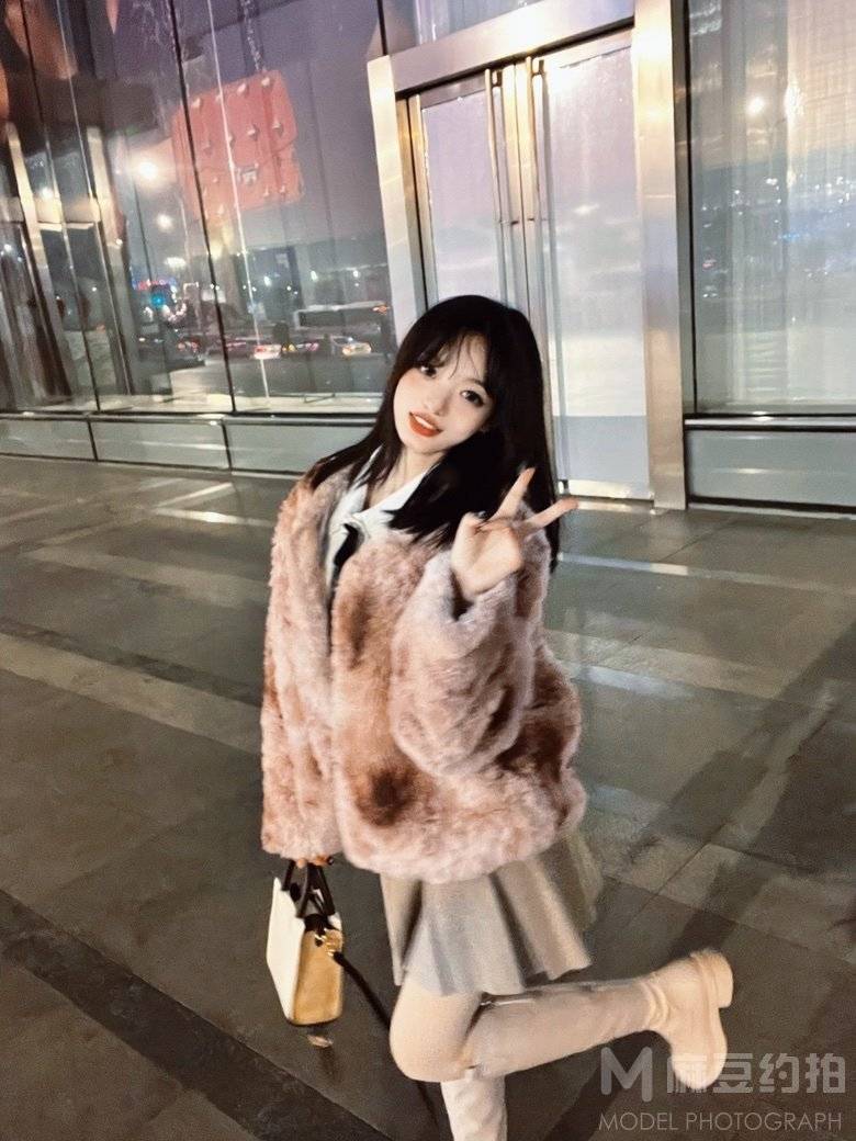 清新模特