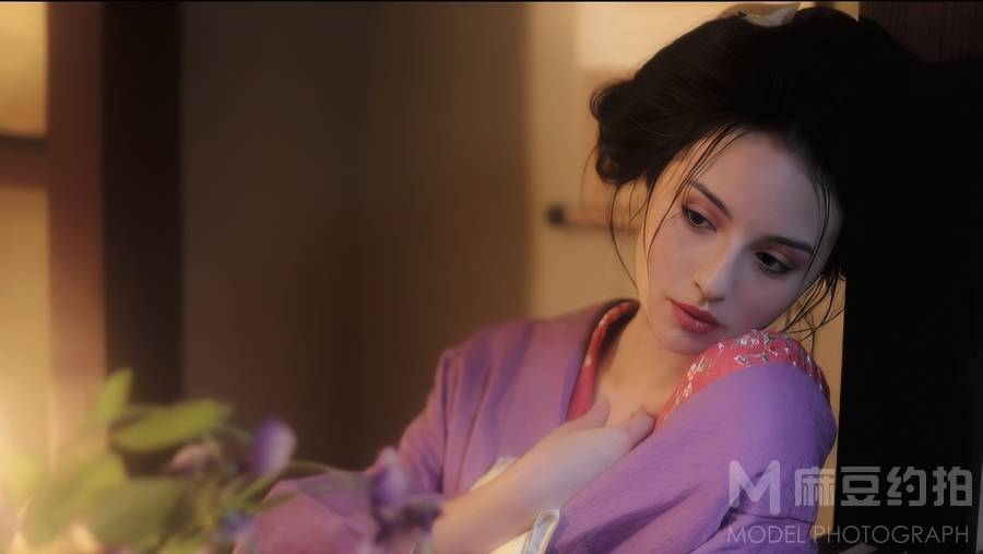 情绪模特