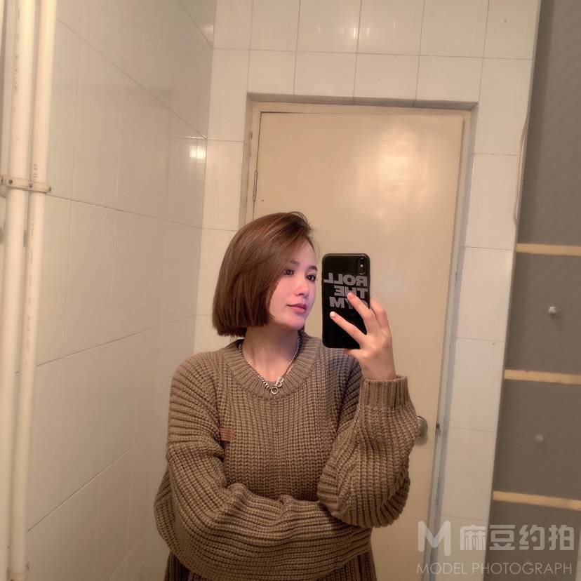 黑白模特